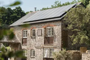 Image of Kingfisher Barn, stunning location, private hot tub, tennis, river frontage