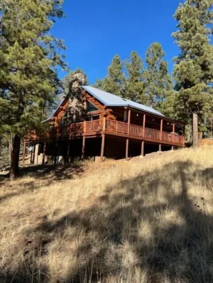 Image of Hillside Rustic Retreat