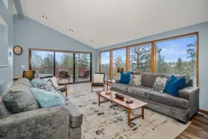 Image of Spectacular Views & Privacy, Close to Everything!