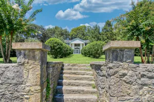 Image of Bella Rose Estate - romantic luxury honeymoon destination near downtown