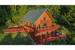 Image of A Marvelous Mountain Log Cabin Retreat w\/hot tub