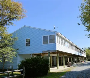 Image of Island Retreat - Nice Townhome - Close to Town, Screened porch NO LINENS