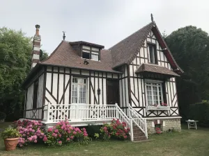 Image of Charming villa in Houlgate beach 100m, 5mn walk from linen shops