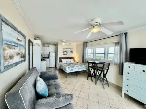 Image of RARE OCEANFRONT CONDO W\/ PANORAMIC OCEAN & SUNSET VIEW_PRIVATE BEACH ACCESS_WiFi