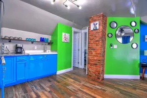 Image of Funky Fresh Downtown Fruita Apartment! Free Bike Storage, Fast WiFi