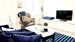 Image of Beautiful Executive Apartment- Clean Luxury w Private Gym + Laundry + Garage