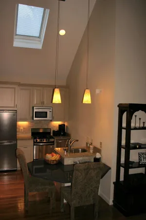 Image of Contemporary colonial cottage, close to dwntown Rockville and metro, accessible.