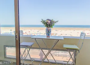 Image of Sunny 2nd-floor apartment facing the sea. Wifi
