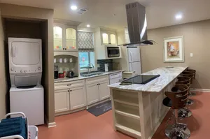 Image of Stay close to entertainment! \nDowntown LR  2 bedroom apt near Simmons Bank Arena