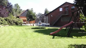 Image of Country cottage with garden i