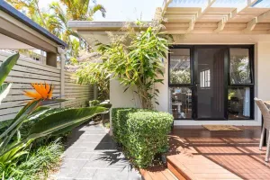 Image of Surfers Regatta Waters - Pet-Friendly Private Oasis