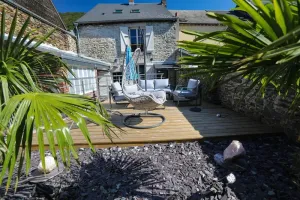Image of Comfortable guest house just a stone's throw from the Meuse river and the \"voie verte\".