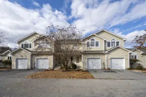 Image of 3 Crane - Three bedroom townhouse in Plantations East!