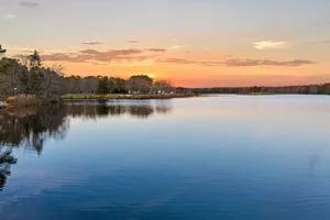 Image of Best of Both Worlds_Lakefront Getaway... 7 Miles from Long Beach Island
