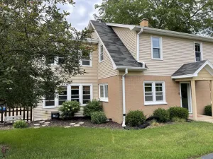 Image of 5-Bedroom Sleeps up to 12 + Spacious!