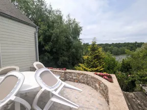 Image of Independent cottage with terrace and direct lake access