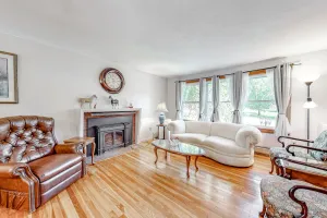 Image of Warm house with pool table, large deck, AC, washer\/dryer, & beautiful kitchen