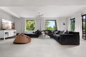 Image of "Uralla" Lovely house with pool