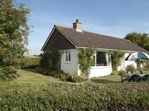 Image of A pretty detached  bungalow with climbing roses central for north yorkshire