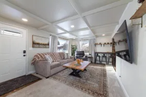 Image of Adorable 2 BD 1 BTH Home Minutes Away from Gonzaga