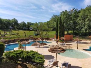 Image of Chalet 3 étoiles - Piscine  - efchce