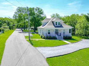 Image of Superstar Country Retreat Historic Franklin Home