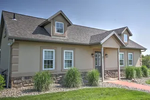 Image of Romantic Cottage with Kitchen & Private Hot Tub