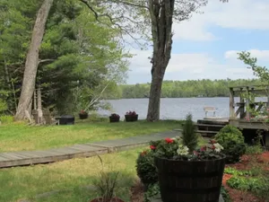 Image of Belgrade lakes waterfront on Messalonskee 4 bedroom cabin