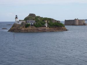 Image of Longère of a manor of XVème between sea and nature in Bay of Morlaix in Taulé
