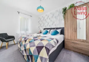 Image of Modern two bedroom apartment close to all local amenities