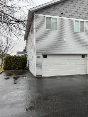 Image of Comfortably Quiet 3 Bedroom Condo, walking distance to shops