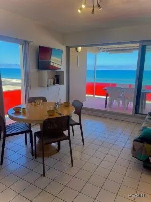 Image of Appartement T2 vue Mer, moderne, clim 3 etoiles Parking 4PLMER53
