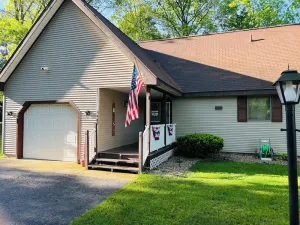 Image of Clink’s Cabin- cozy home situated in beautiful picturesque Indian River Michigan