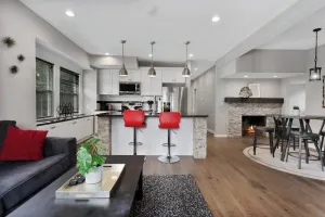 Image of Spacious 5 Bedroom Duplex In Kansas City! 65\/66