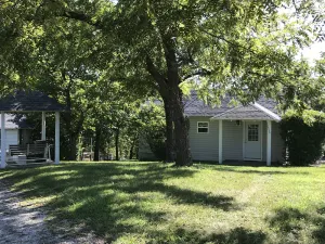 Image of Missy's Get-a-Way (Lake Front Property in Warsaw, Mo on Lake of the Ozarks)