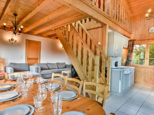 Image of Chalet Papillon - 8 pers - À deux pas du Lac des Ecoles et des pistes de ski - FR-1-685-4