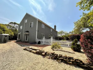 Image of Beautiful, spacious, newly renovated house close to Ditch plains