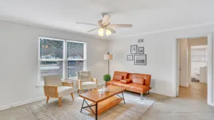 Image of Fully furnished\/all utilities paid units for working professionals