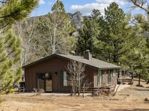 Image of Kabina on Fish Creek - 2 bedroom cabin - quiet location