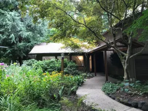 Image of Serene Garden Home Center of lake oswego 4 bedrooms, 3 full bath,