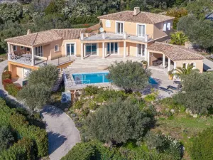 Image of 350 m² house with 10 beds and beautiful sea view