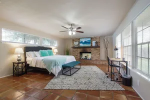Image of REX | 10% OFF | Updated & Cozy | Fast WiFi | Entire Family Home in San Antonio