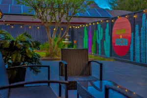 Image of Southern livings 4Brs home near shopping,dining, golf, park,  Houston Downtown.