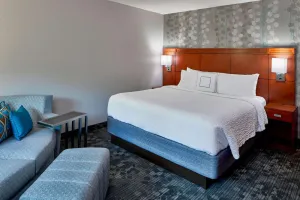 Image of Discover Stylish Comfort! Outdoor Pool & Free Airport Shuttle!