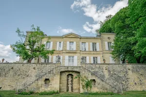 Image of Chateau Lamothe: An Elegant French Castle on a Scenic Vineyard