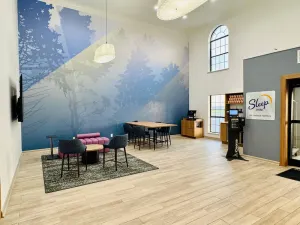 Image of Super 8 by Wyndham Searcy AR