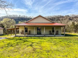 Image of New Cabin just minutes from Sylamore Creek and close to town!