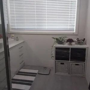 Image of Walking distance to beach, parks & town centre !