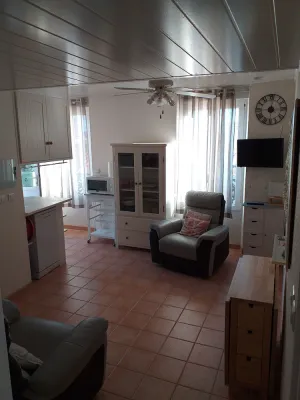 Image of ALBASUD - Appartement meublé avec terrasse - Salses le Chateau 66