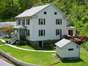 Image of Happy Valley retreat - whole house, large living room, EV charger